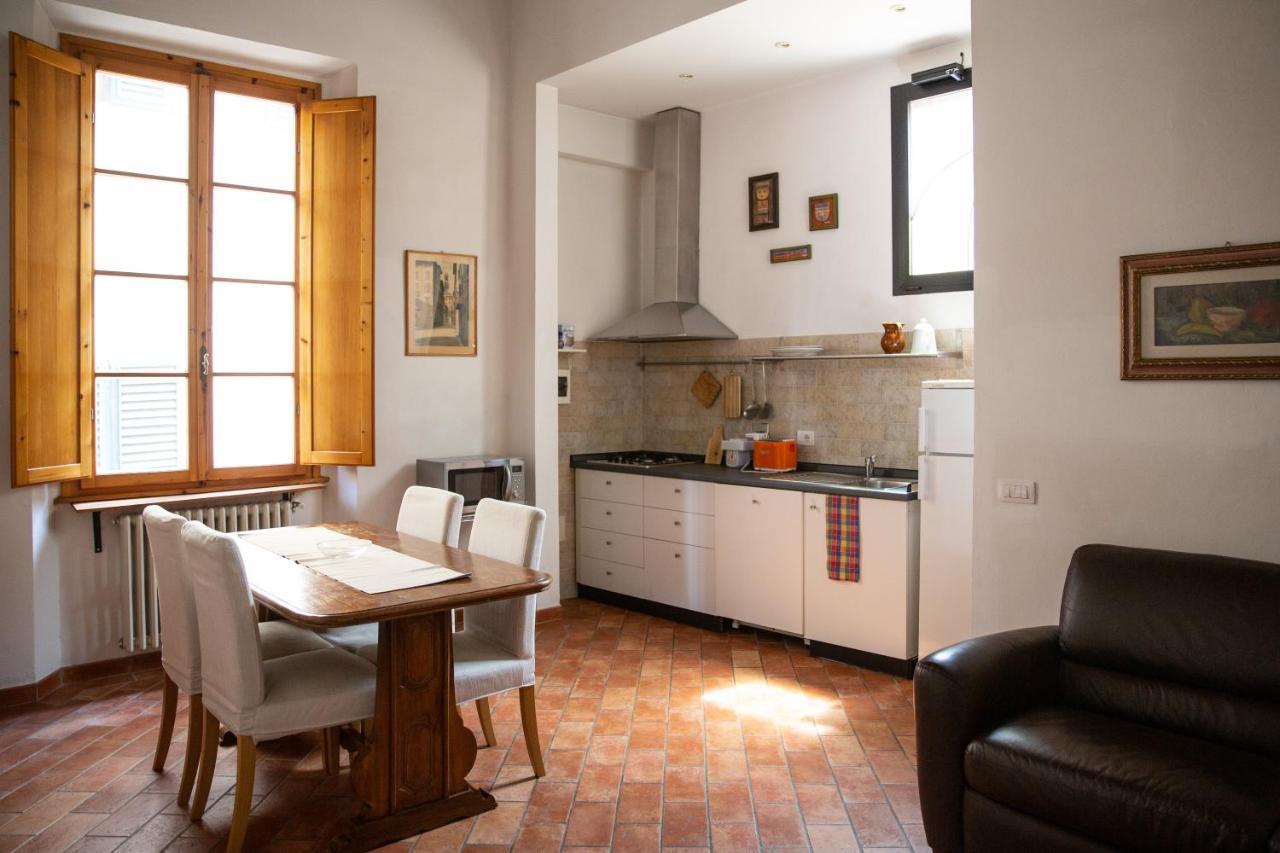 Lovely One Bedroom Apartment Nearby Ponte Vecchio Флоренція Екстер'єр фото
