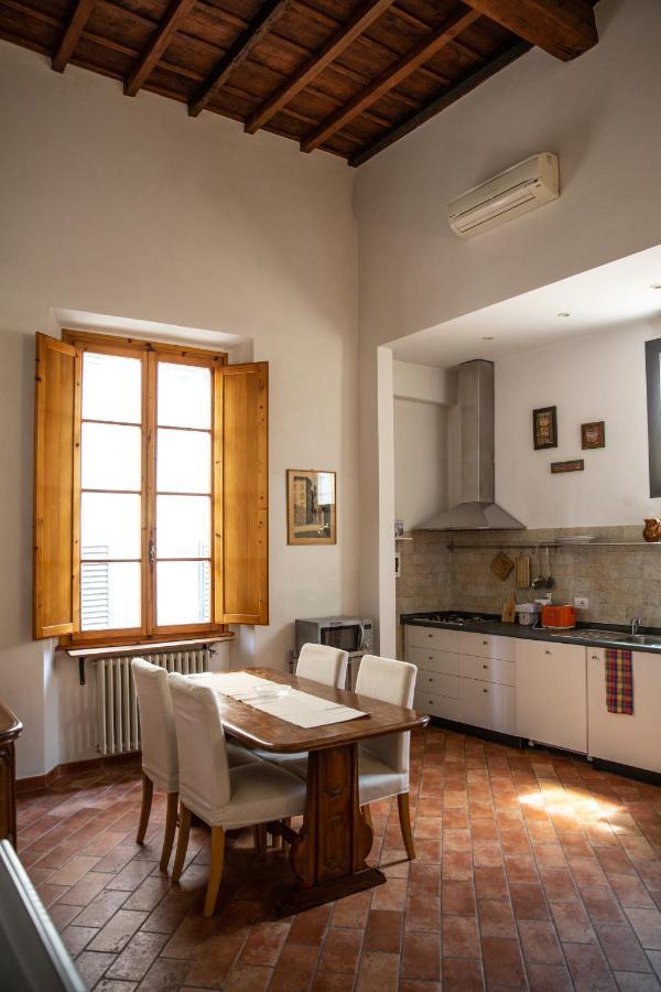 Lovely One Bedroom Apartment Nearby Ponte Vecchio Флоренція Екстер'єр фото