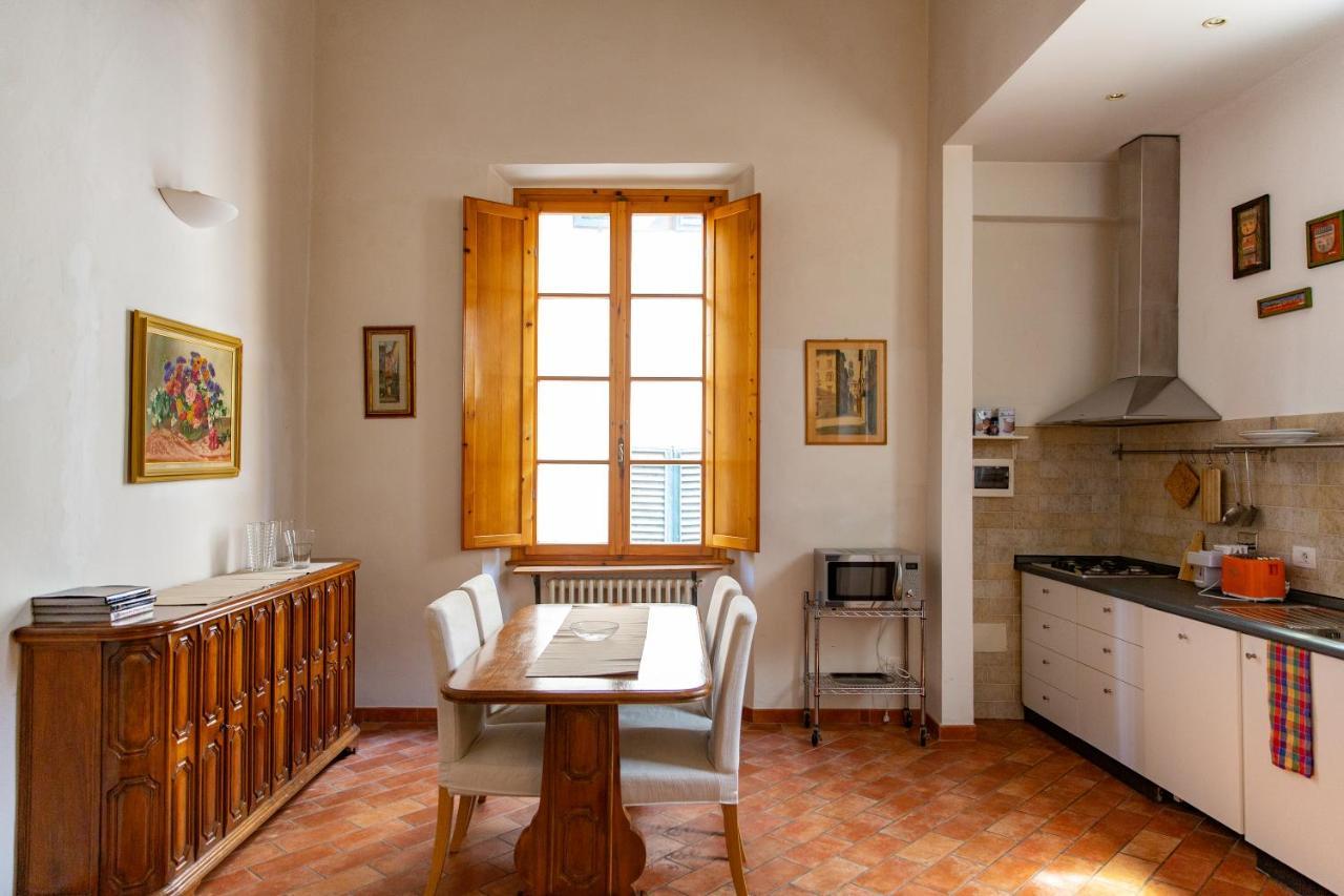 Lovely One Bedroom Apartment Nearby Ponte Vecchio Флоренція Екстер'єр фото